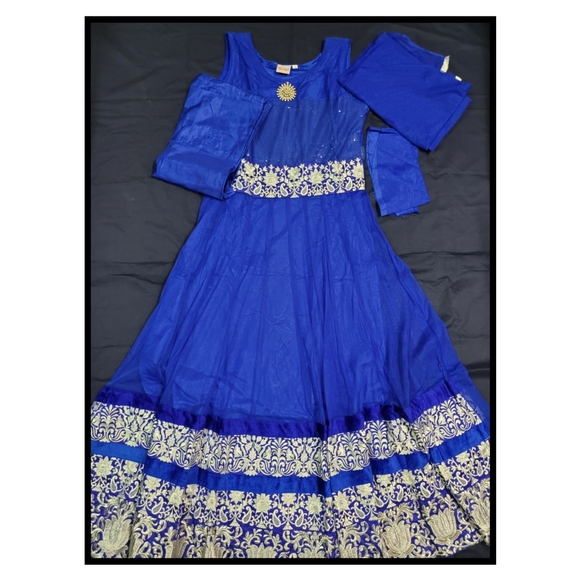 New Anarkali Dress - Picture 2 of 10